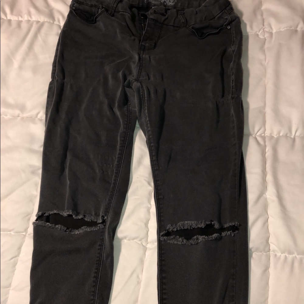 Black skinny jeans